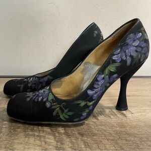 VINTAGE 98 Women's DOLCE & GABBANA Black HAND Painted WISTERIA Blossom PUMPS  38
